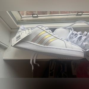 NWT adidas Women’sGrand Court Sneaker 8.5